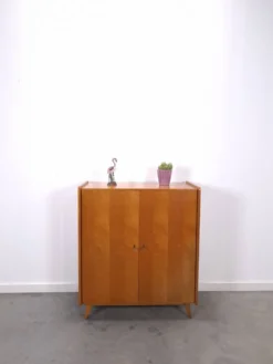 Armoire avec étagères et tiroirs, meuble de rangement