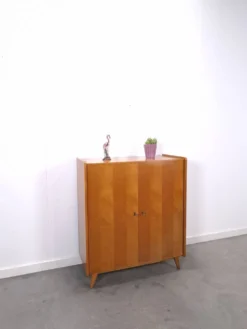 Armoire avec étagères et tiroirs, meuble de rangement