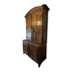 Armoire (Bahut) deux corps Louis XV en noyer 18e siècle
