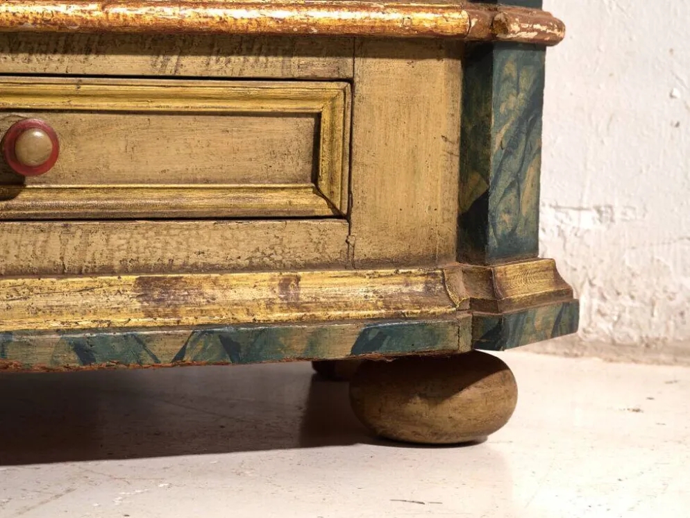 Armoire baroque ancienne peinte en pin – Empire Austro-hongrois, Année 1794