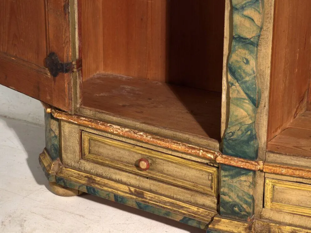 Armoire baroque ancienne peinte en pin – Empire Austro-hongrois, Année 1794
