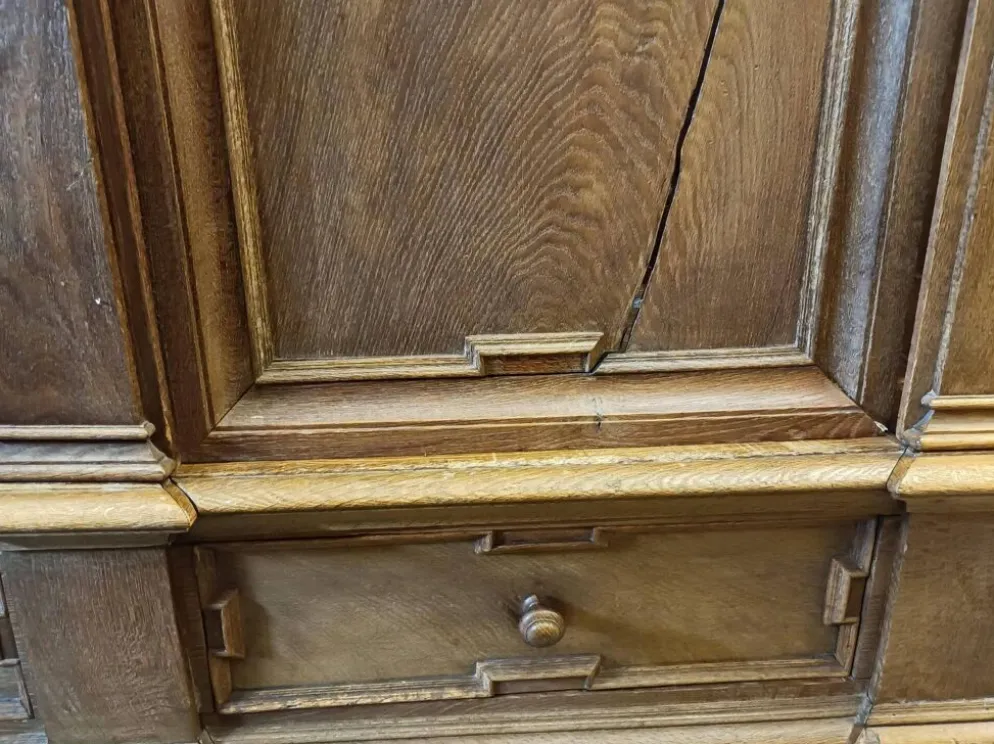 Armoire baroque en chêne, Europe du Nord vers 1730-50