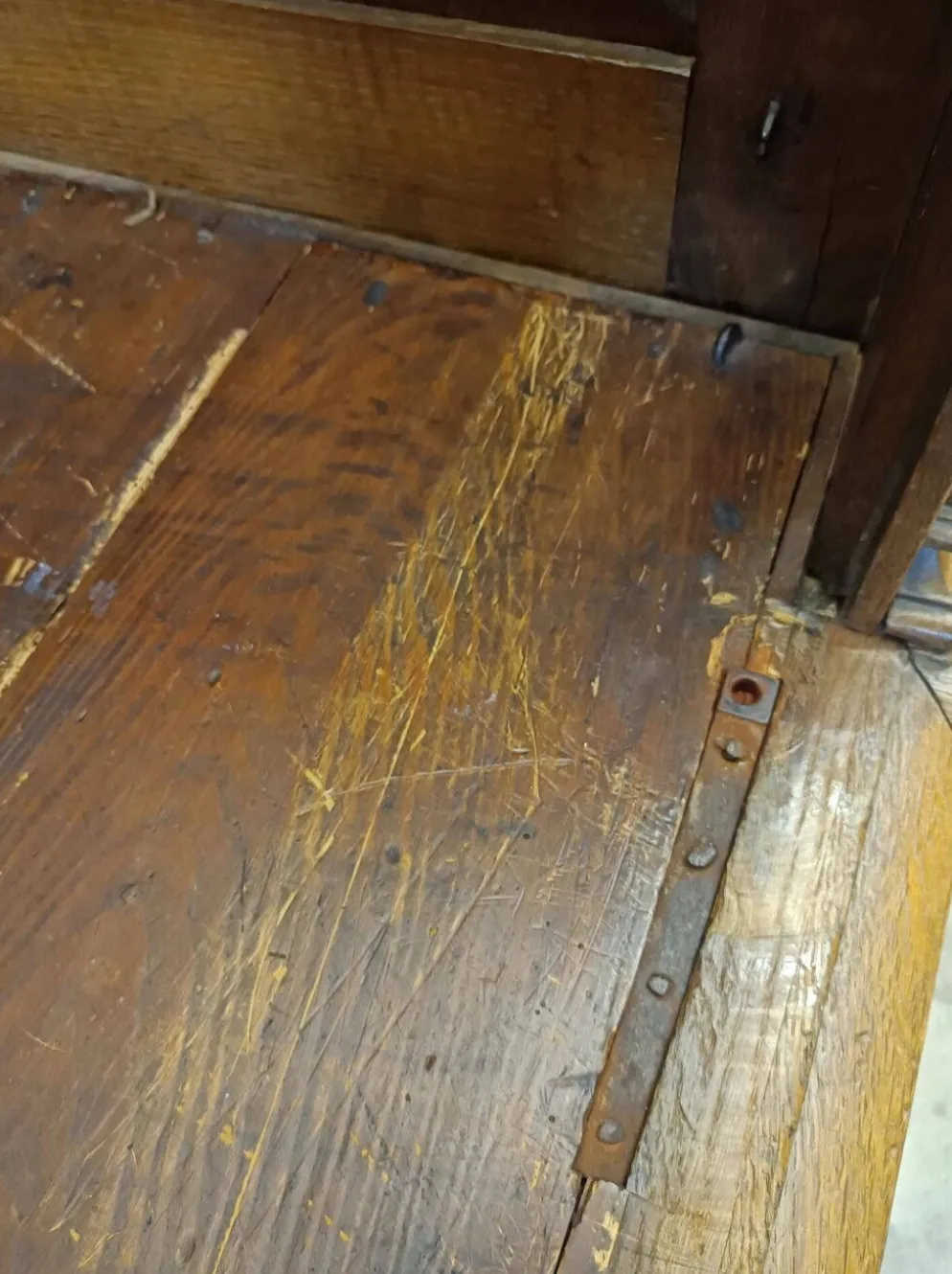 Armoire baroque en chêne, Europe du Nord vers 1730-50