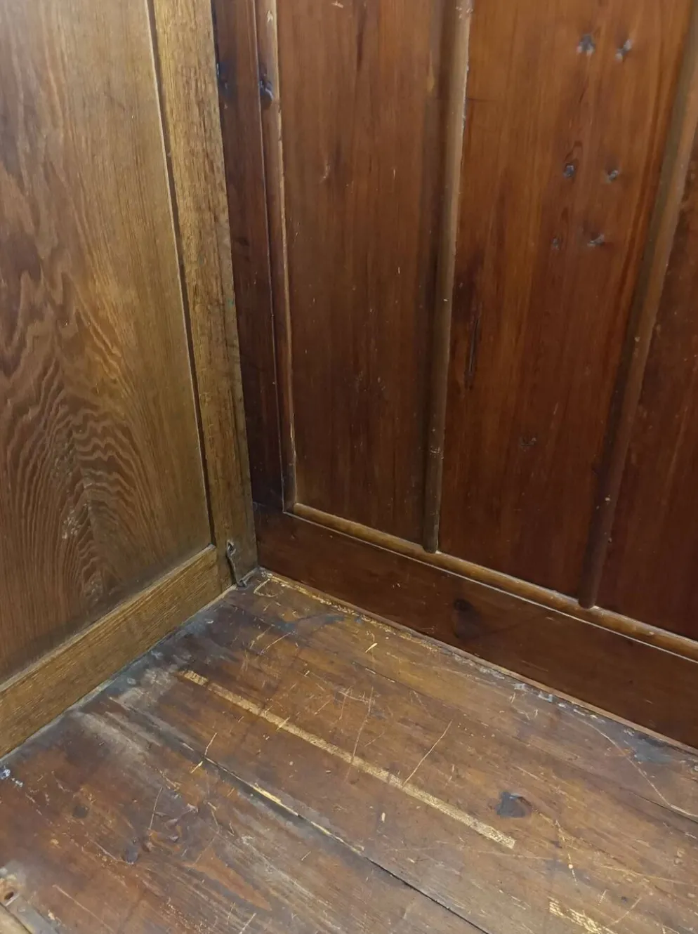 Armoire baroque en chêne, Europe du Nord vers 1730-50