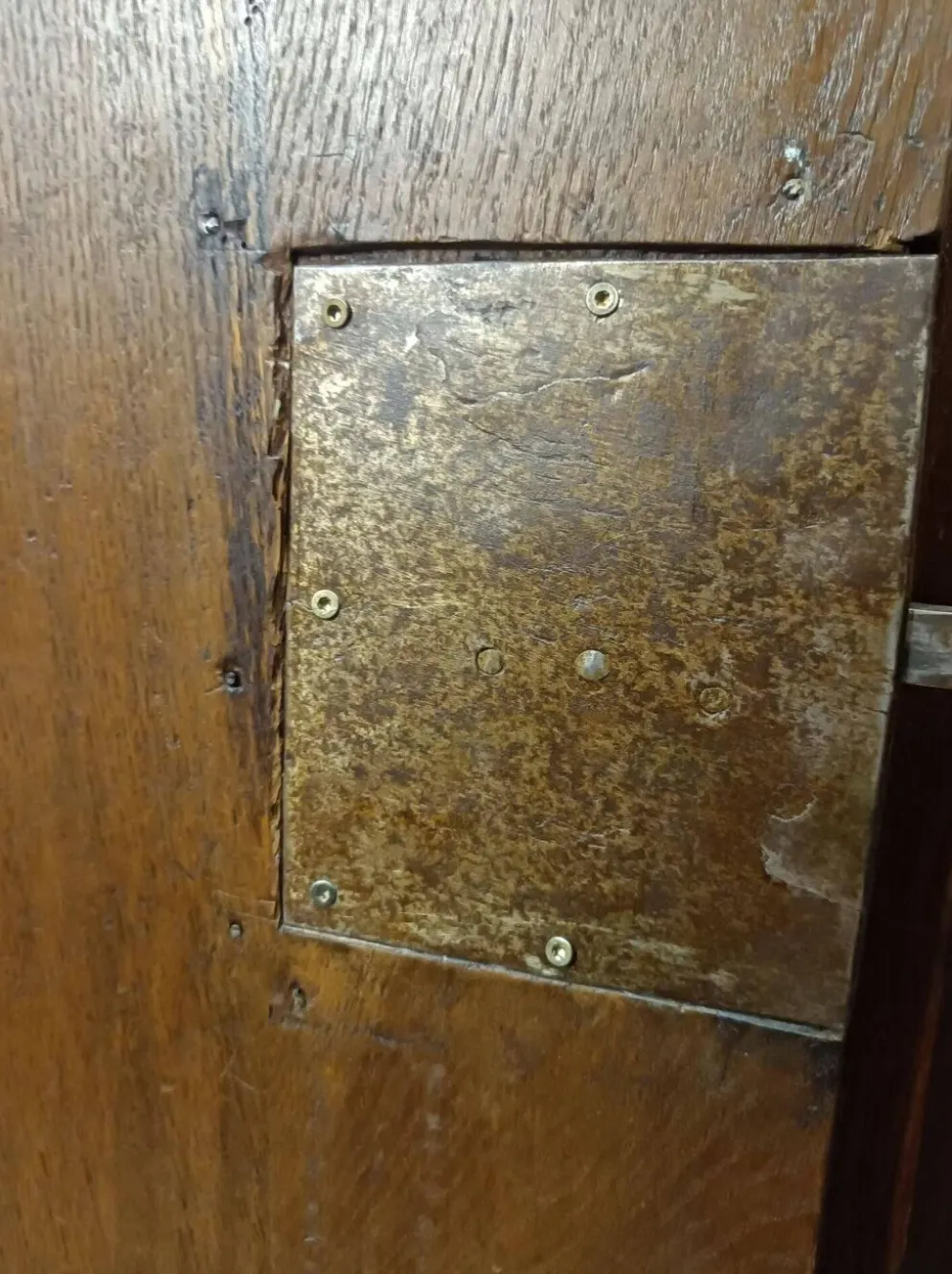 Armoire baroque en chêne, Europe du Nord vers 1730-50