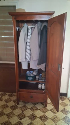Armoire bonetière meurisier