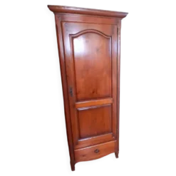 Armoire bonetière meurisier