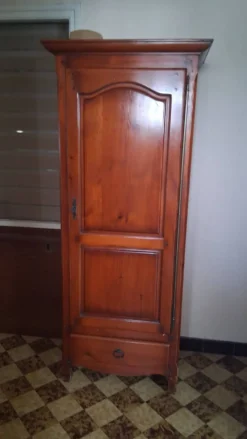 Armoire bonetière meurisier