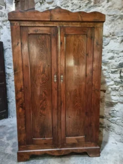 Armoire bonnetière ancienne en pin français – garde-robe rustique de campagne – vers 1900–1920