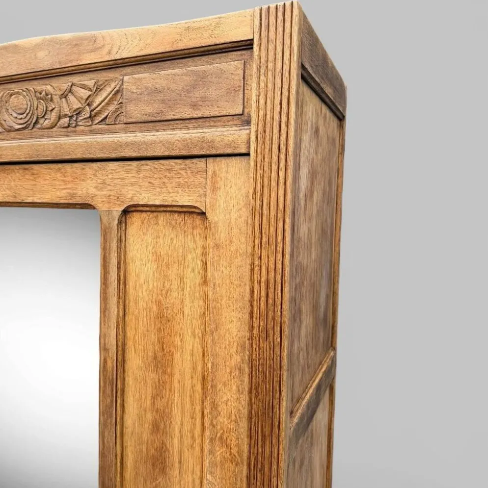 Armoire bonnetière parisienne art déco chêne brut et massif