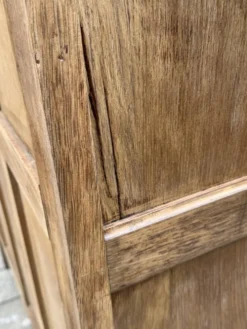 Armoire bonnetière parisienne art déco chêne brut et massif