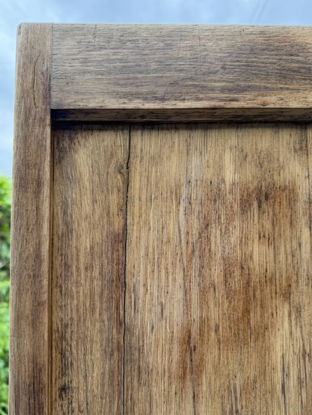 Armoire bonnetière parisienne art déco chêne brut et massif