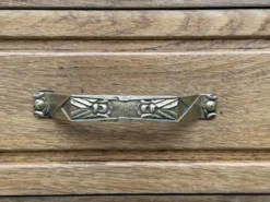 Armoire bonnetière parisienne art déco chêne brut et massif