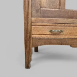 Armoire bonnetière parisienne art déco chêne brut et massif