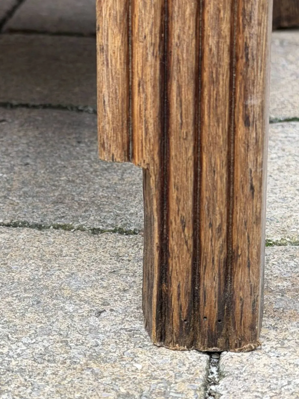 Armoire bonnetière parisienne art déco chêne brut et massif
