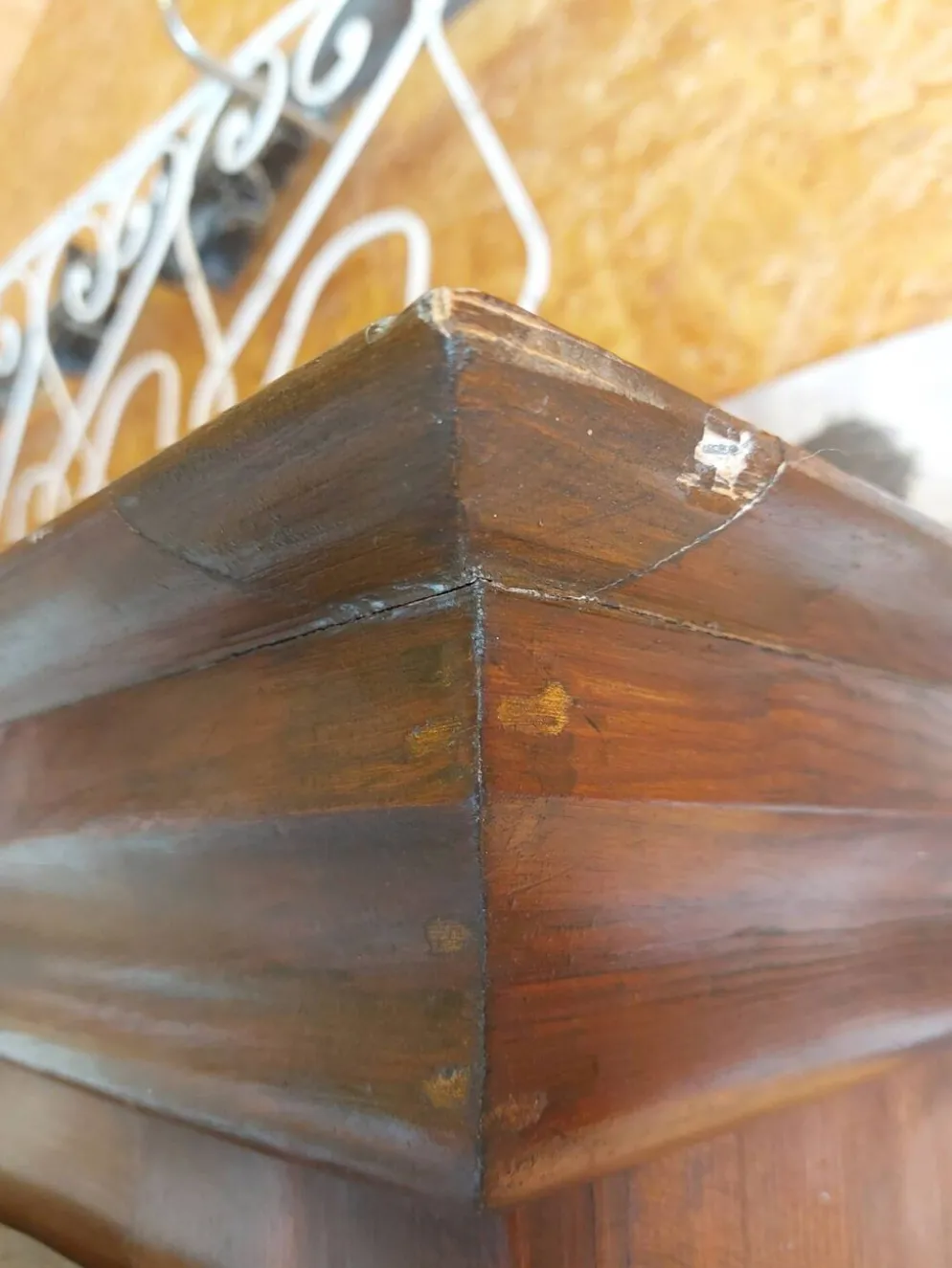 armoire bonnetière, penderie