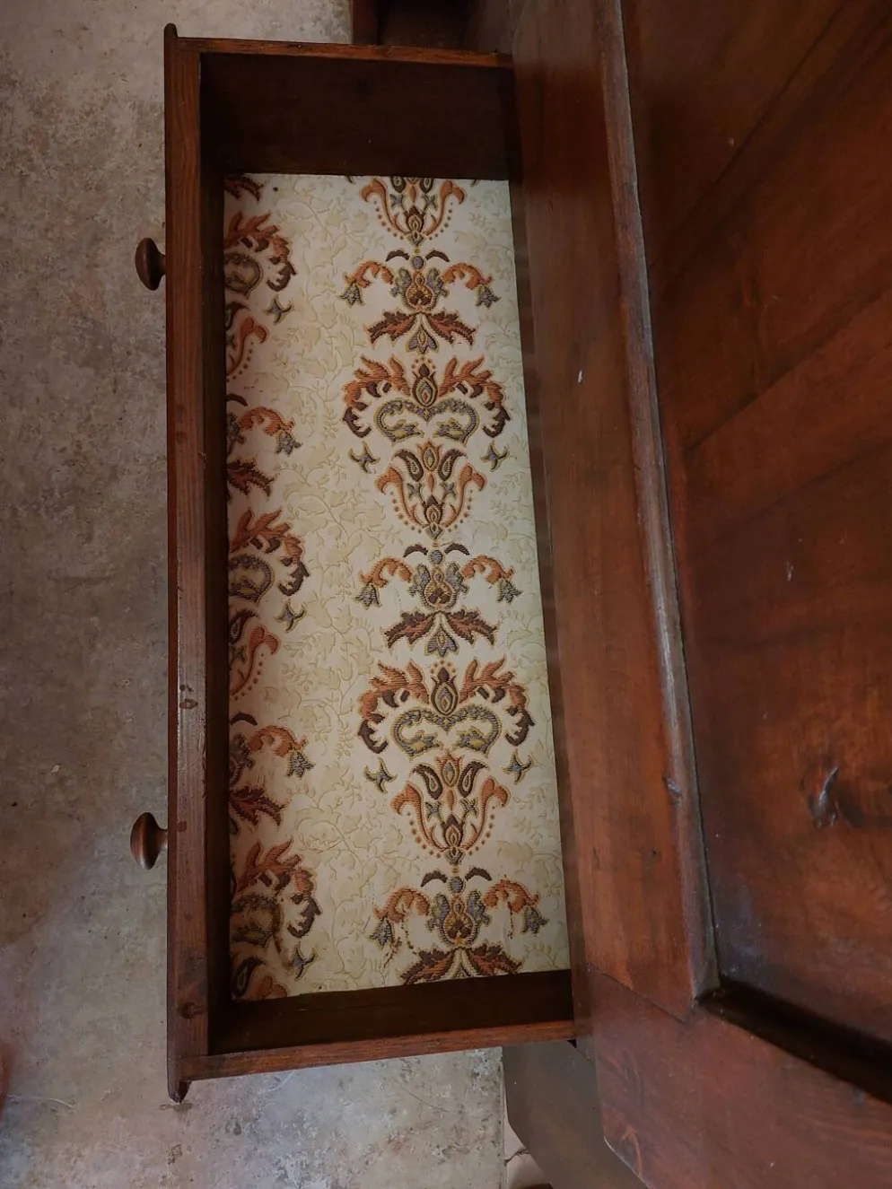 armoire bonnetière, penderie