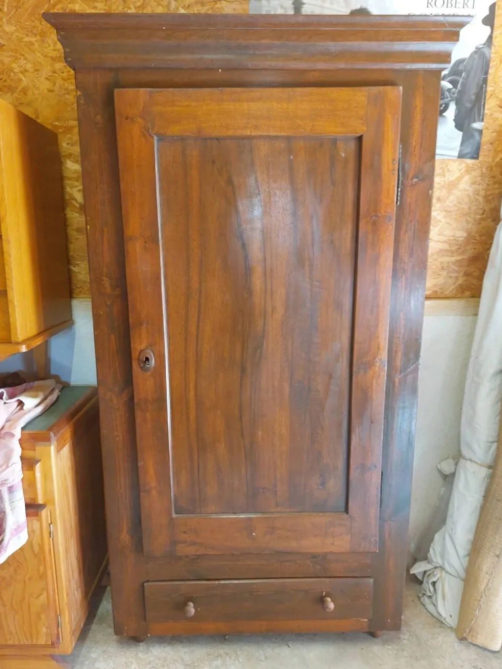armoire bonnetière, penderie