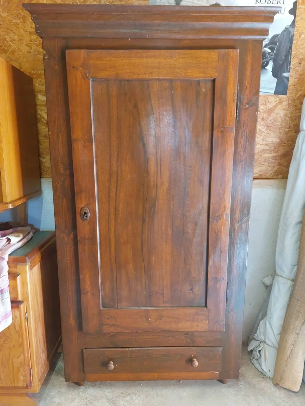 armoire bonnetière, penderie