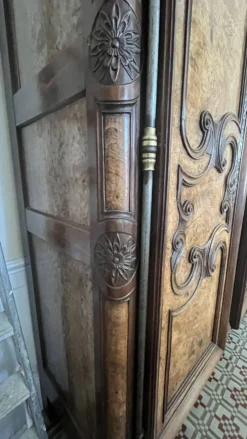 Armoire bressane ancienne-1876-loupe dorme et noyer - pièce de famille rare
