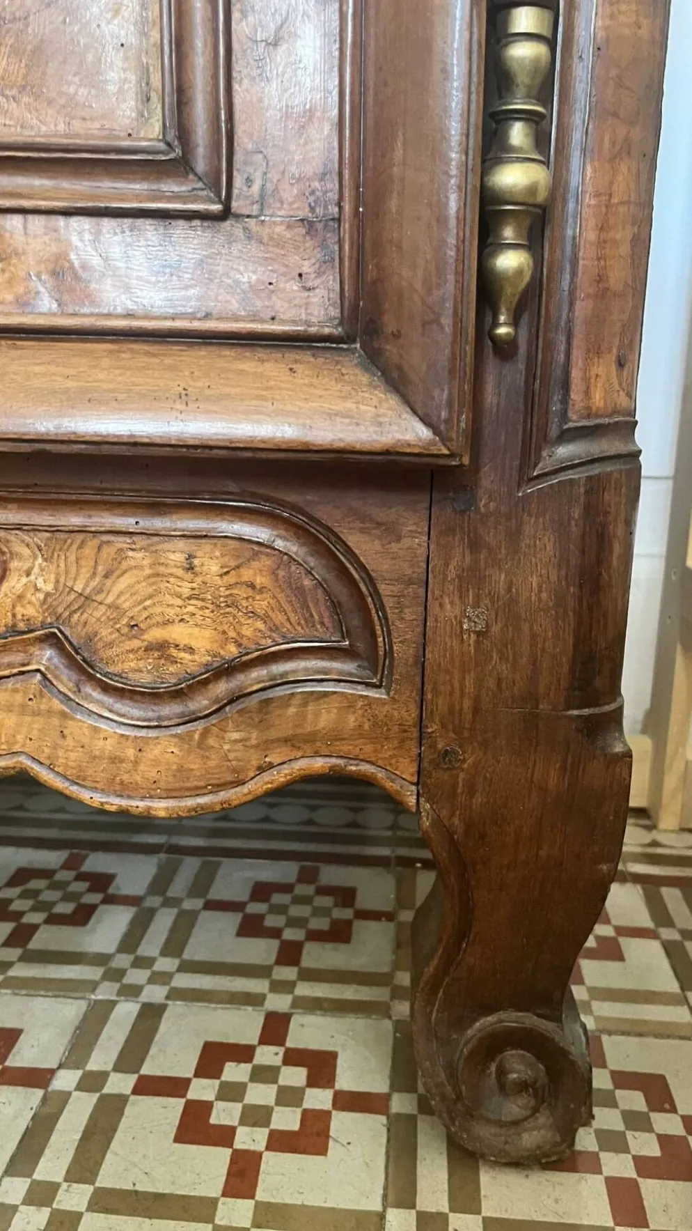 Armoire bressane ancienne-1876-loupe dorme et noyer - pièce de famille rare