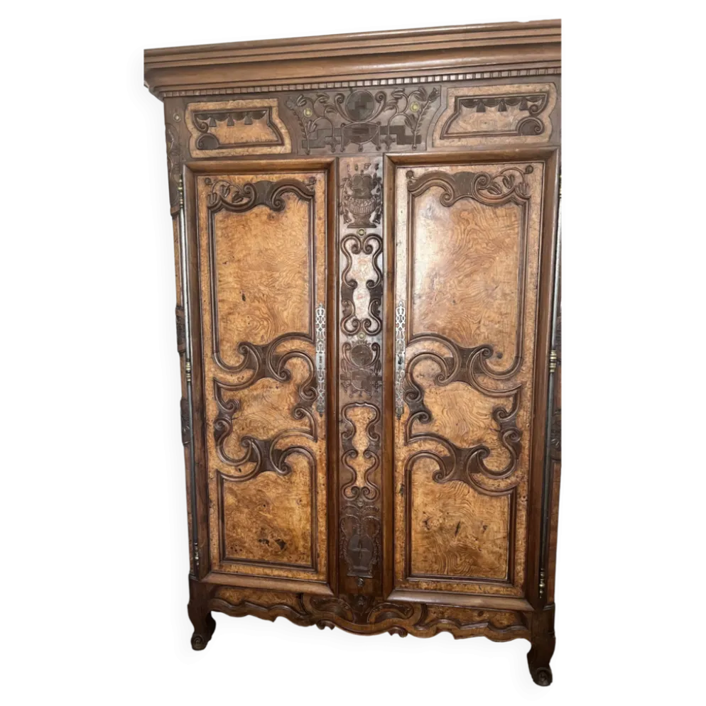 Armoire bressane ancienne-1876-loupe dorme et noyer - pièce de famille rare