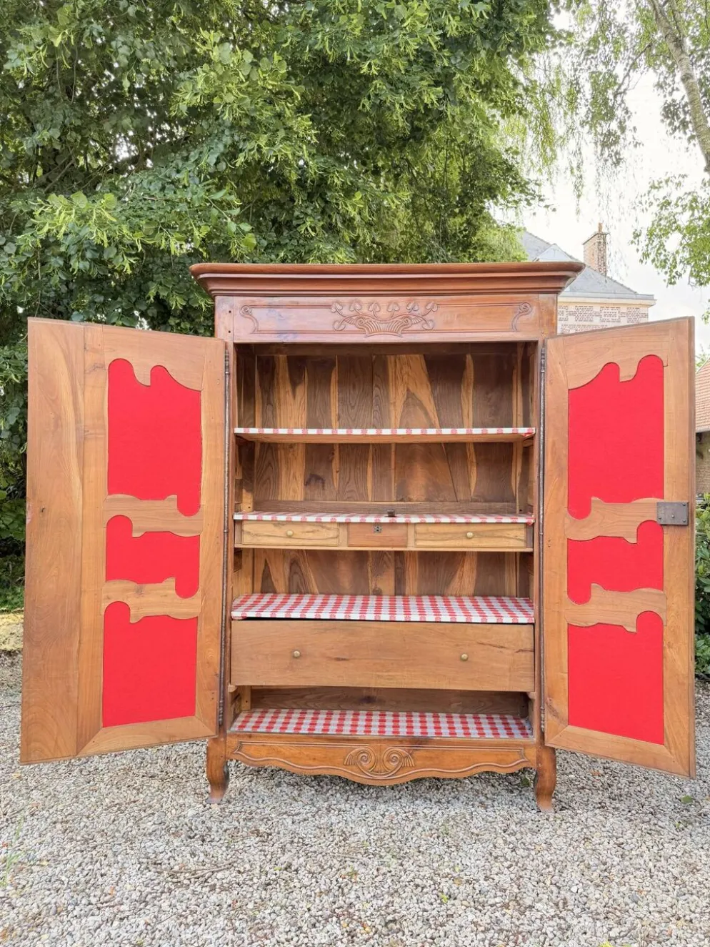 ARMOIRE BRESSANE EN NOYER DE STYLE LOUIS XV XIX EME SIÈCLE