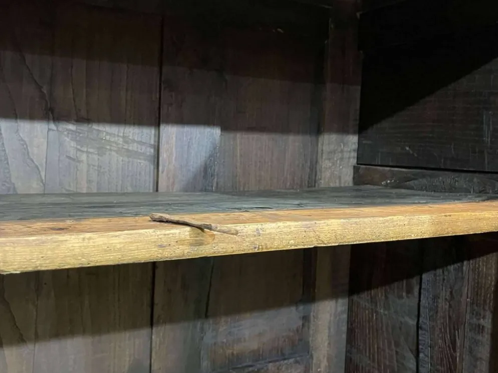 Armoire bretonne XIXème en merisier, chêne et châtaignier