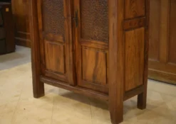 Armoire brutaliste Aranjou en orme 1960’s