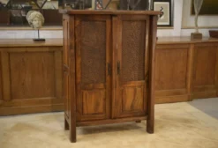 Armoire brutaliste Aranjou en orme 1960’s