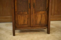 Armoire brutaliste Aranjou en orme 1960’s