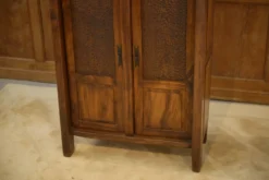Armoire brutaliste Aranjou en orme 1960’s