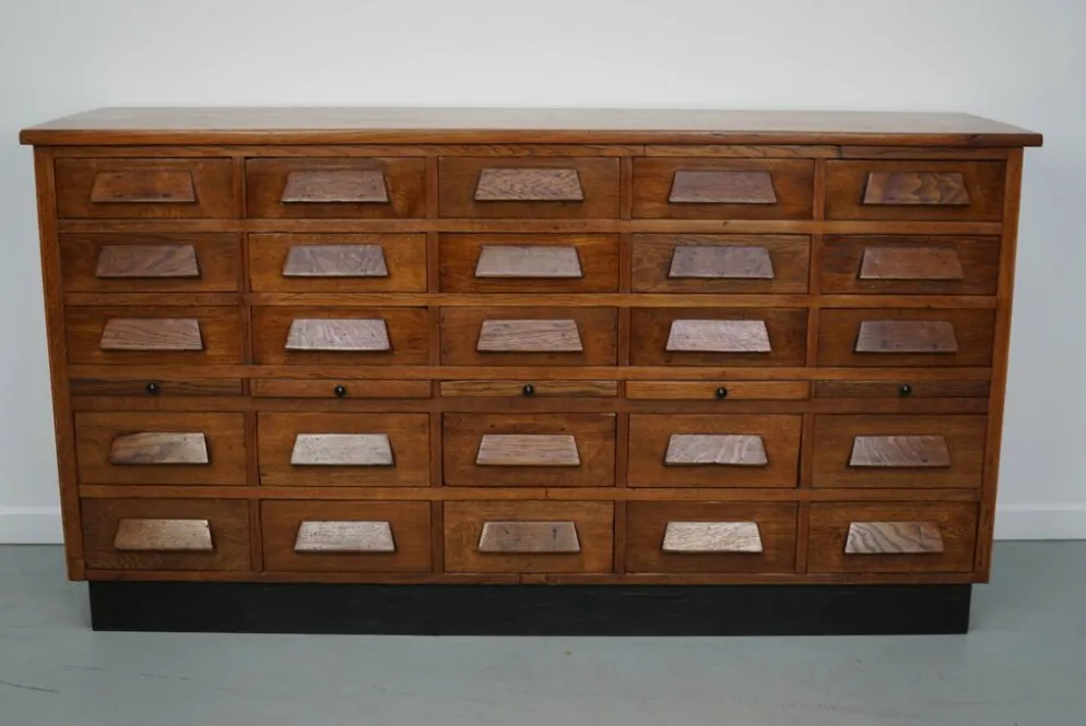 Armoire / Cabinet de pharmacie en chêne allemand ou buffet, années 1930