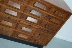 Armoire / Cabinet de pharmacie en chêne allemand ou buffet, années 1930