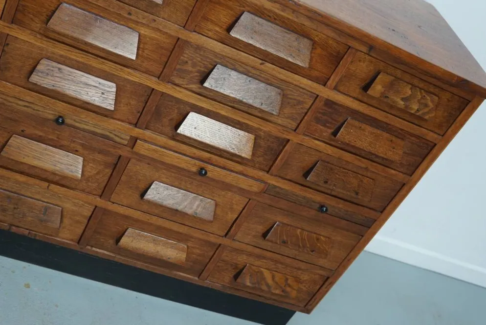Armoire / Cabinet de pharmacie en chêne allemand ou buffet, années 1930