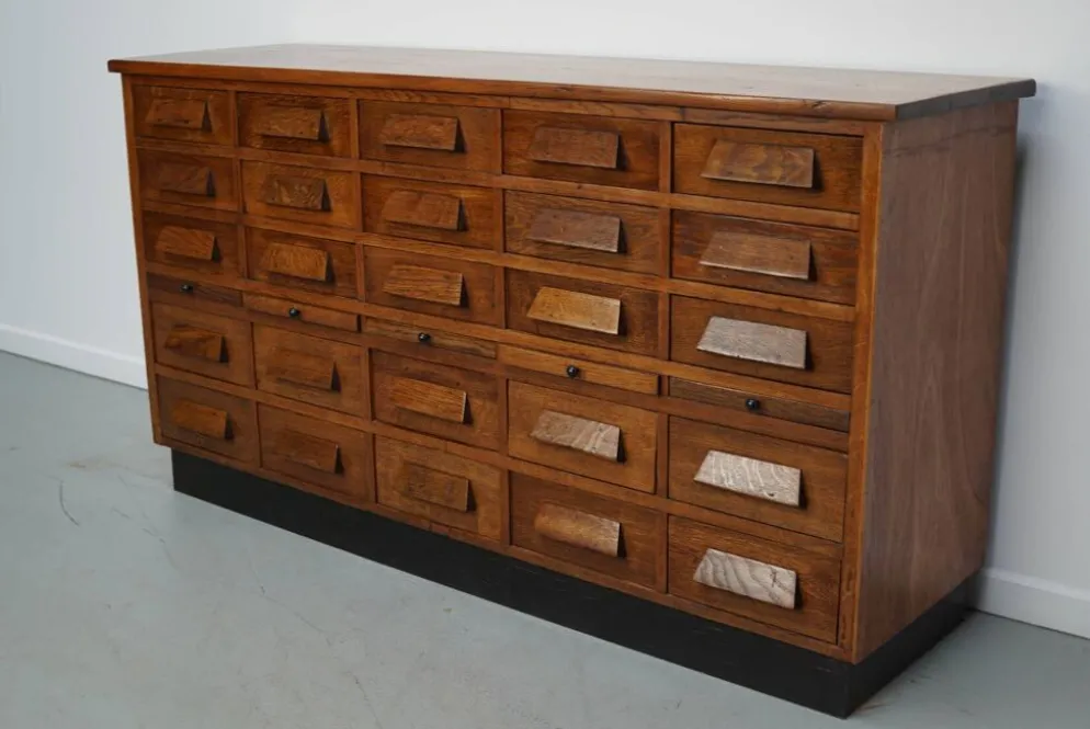 Armoire / Cabinet de pharmacie en chêne allemand ou buffet, années 1930