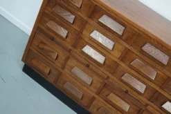 Armoire / Cabinet de pharmacie en chêne allemand ou buffet, années 1930