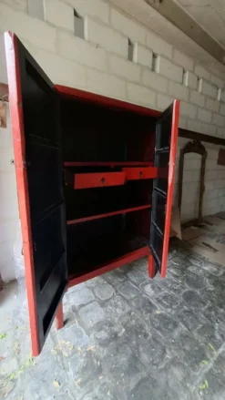 Armoire Chinoise Rouge - 19 Eme siècle