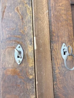 Armoire chêne « basque » dudouyt