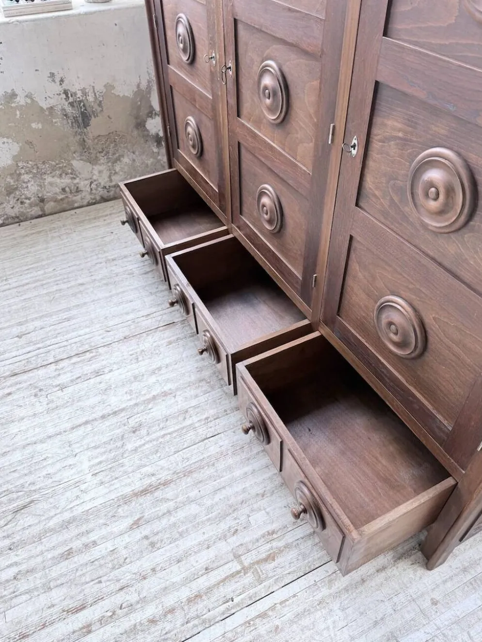 Armoire chêne « basque » dudouyt