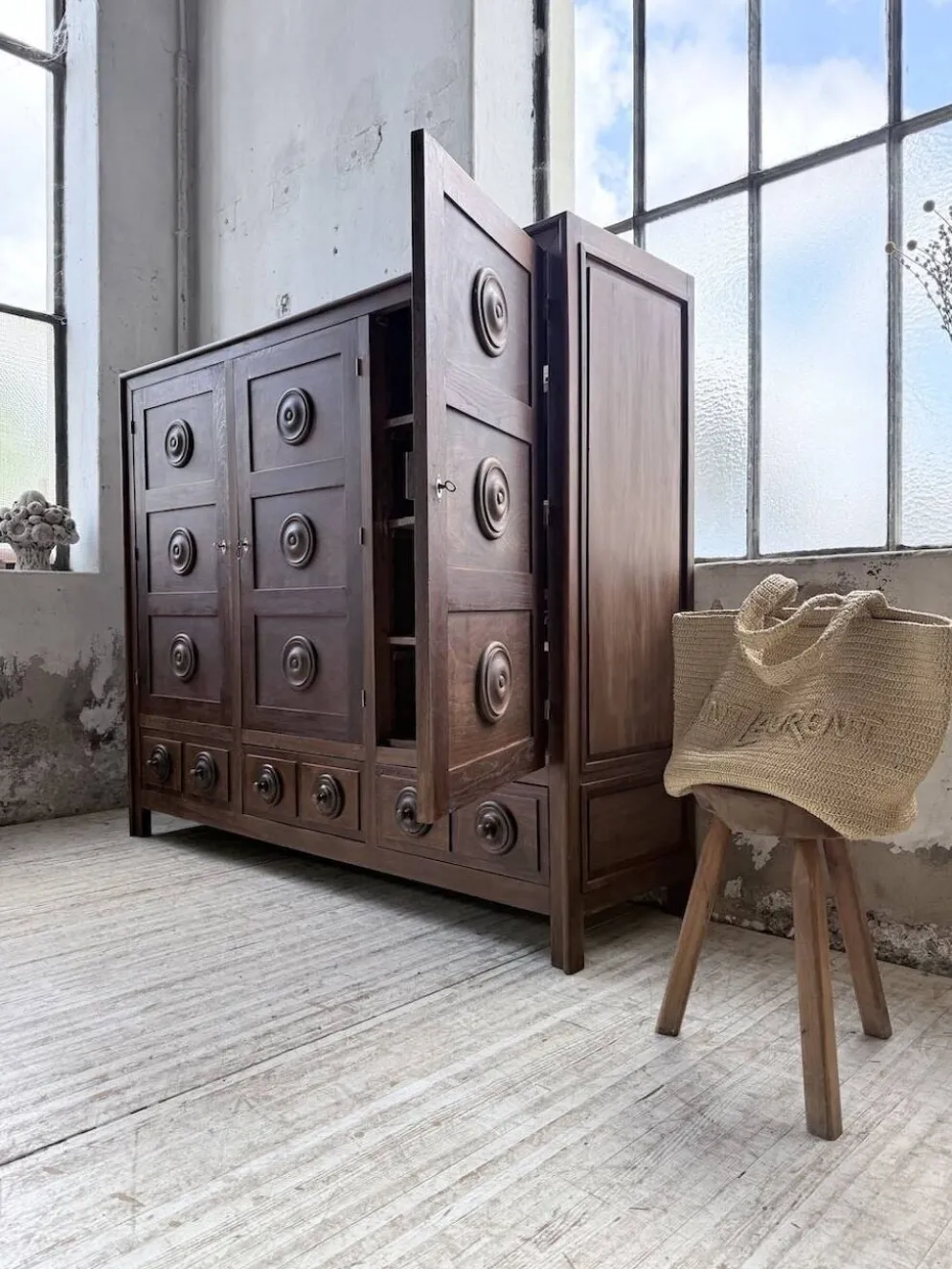Armoire chêne « basque » dudouyt