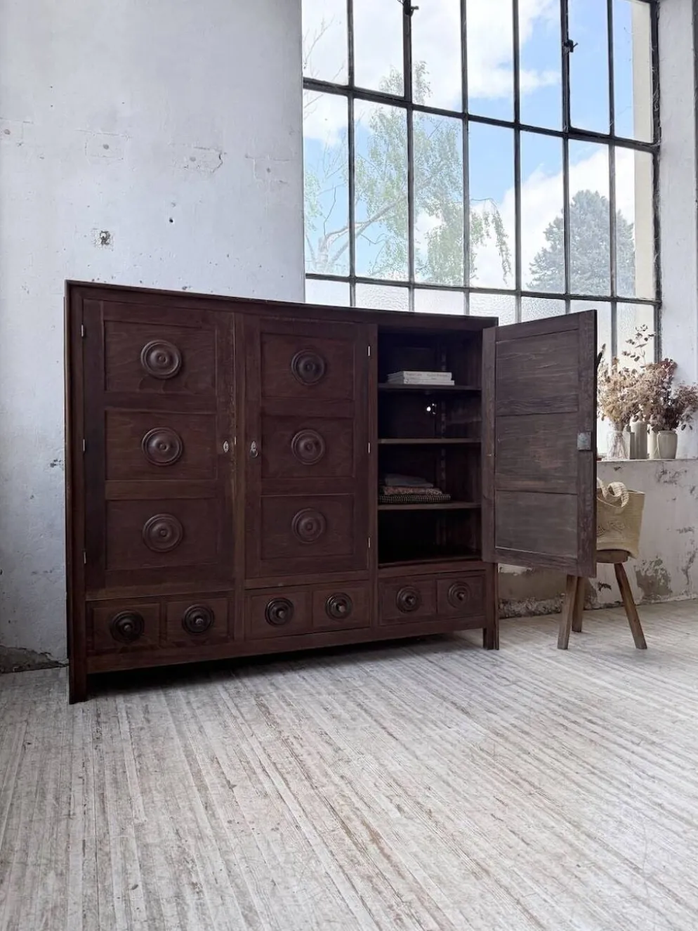 Armoire chêne « basque » dudouyt
