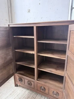 Armoire chêne « basque » dudouyt