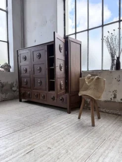Armoire chêne « basque » dudouyt