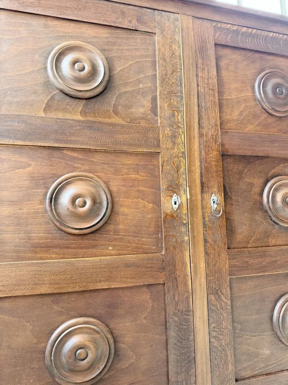 Armoire chêne « basque » dudouyt