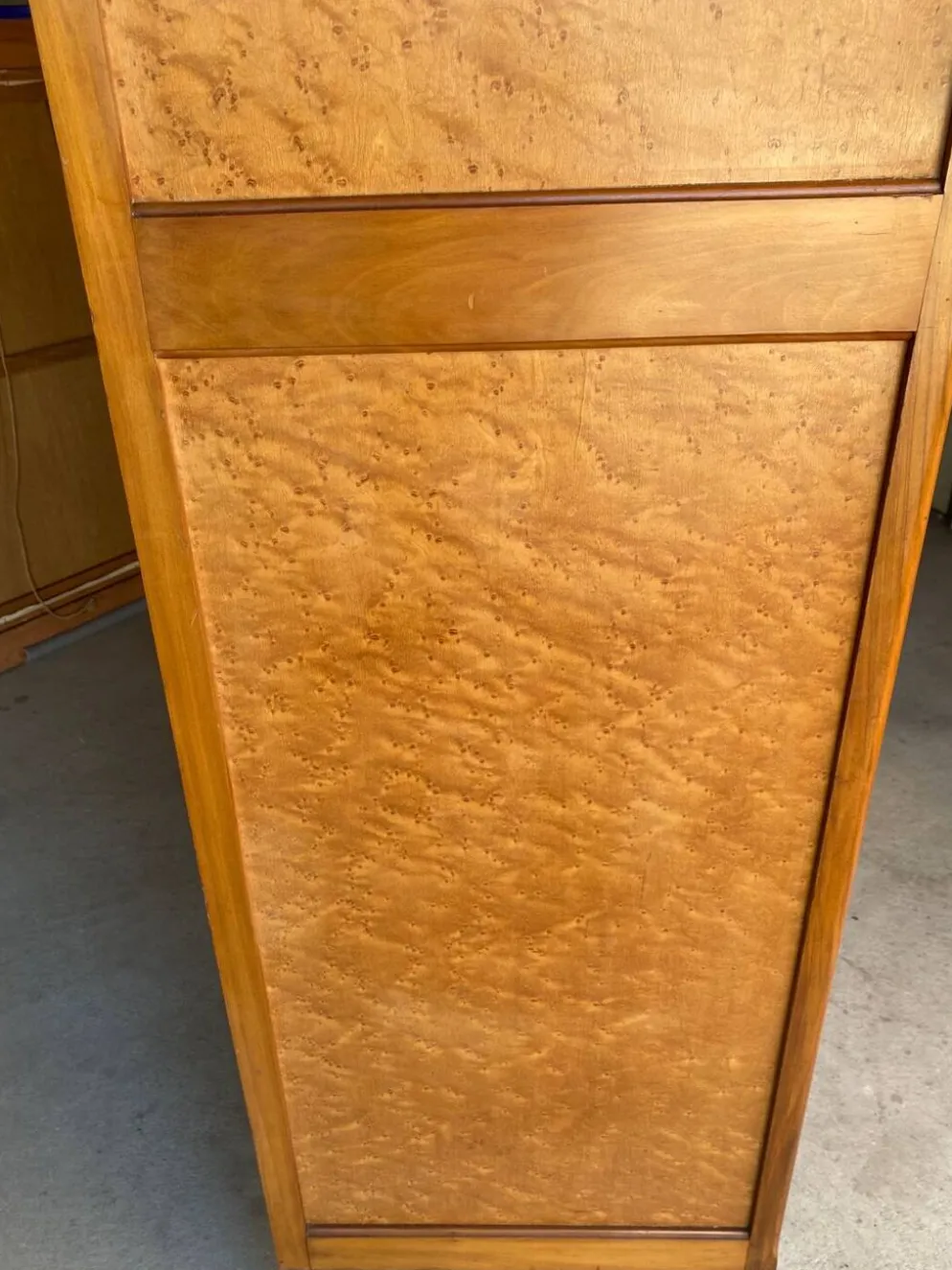 Armoire commode parisienne style hôtel art déco ou