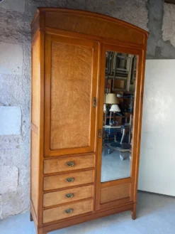 Armoire commode parisienne style hôtel art déco ou