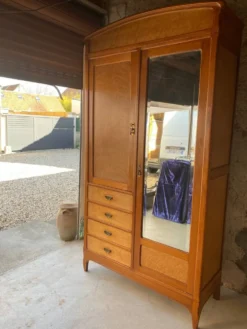 Armoire commode parisienne style hôtel art déco ou