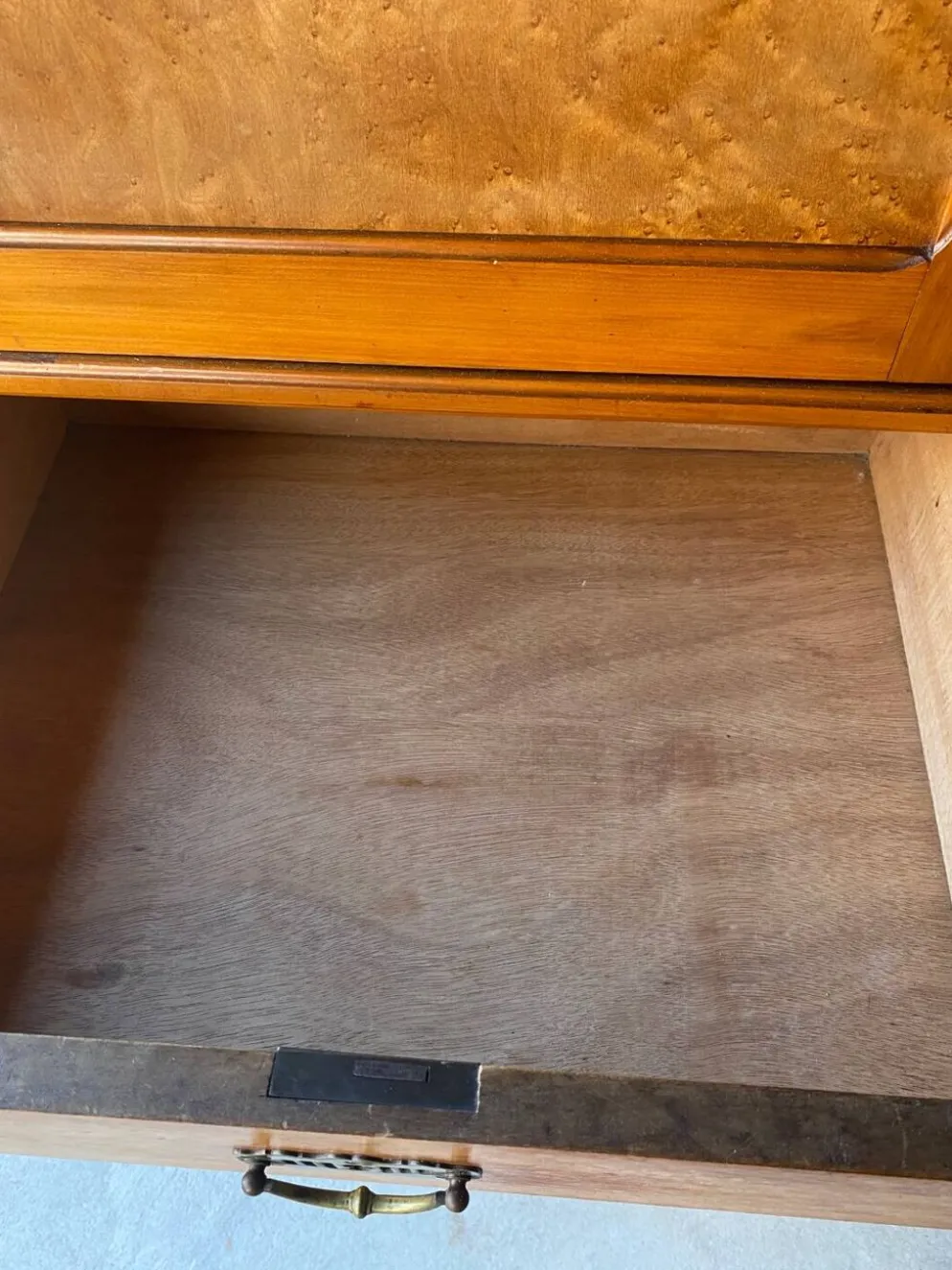 Armoire commode parisienne style hôtel art déco ou