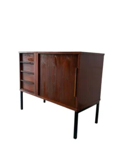Armoire/commode/placard vintage en bois